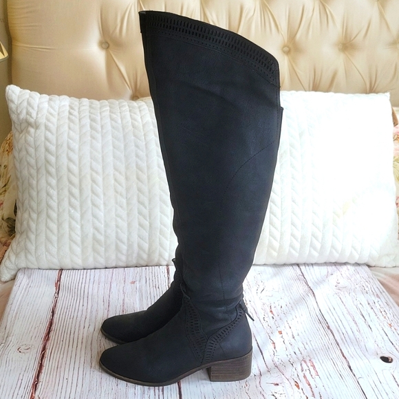 Vince Camuto Shoes | Vince Camuto Karinda Black Over The Knee Leather Boots Size 7 | Color: Black | Size: 7 | Abcpoli's Closet